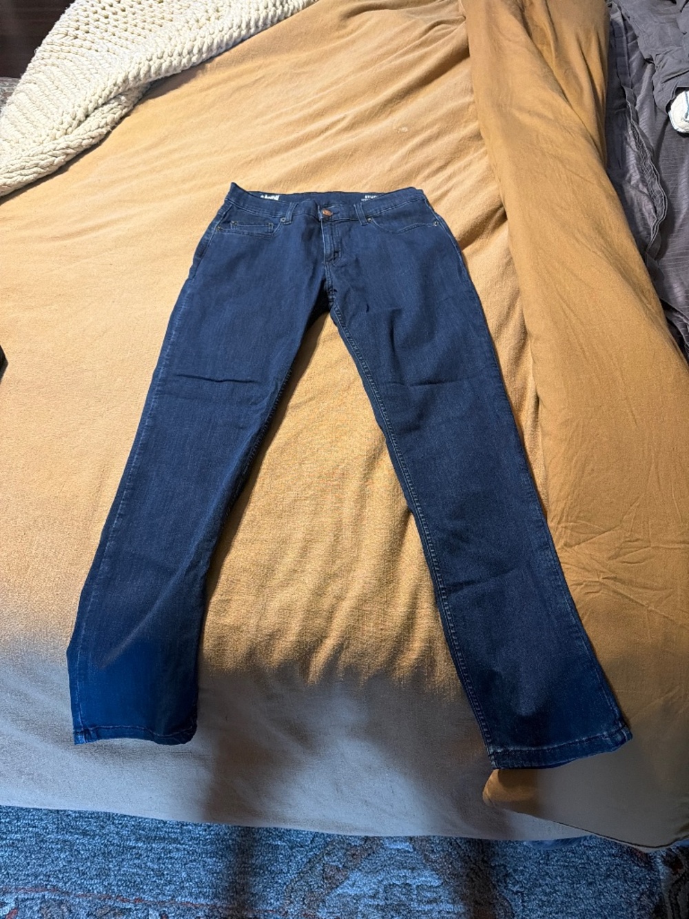 Never worn Mugsy Jeans Studio Blues 34 x 32